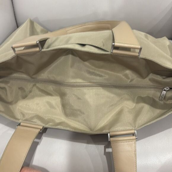 TUMI Ballistic Ex Large Travel Tote - Picture 5 of 9